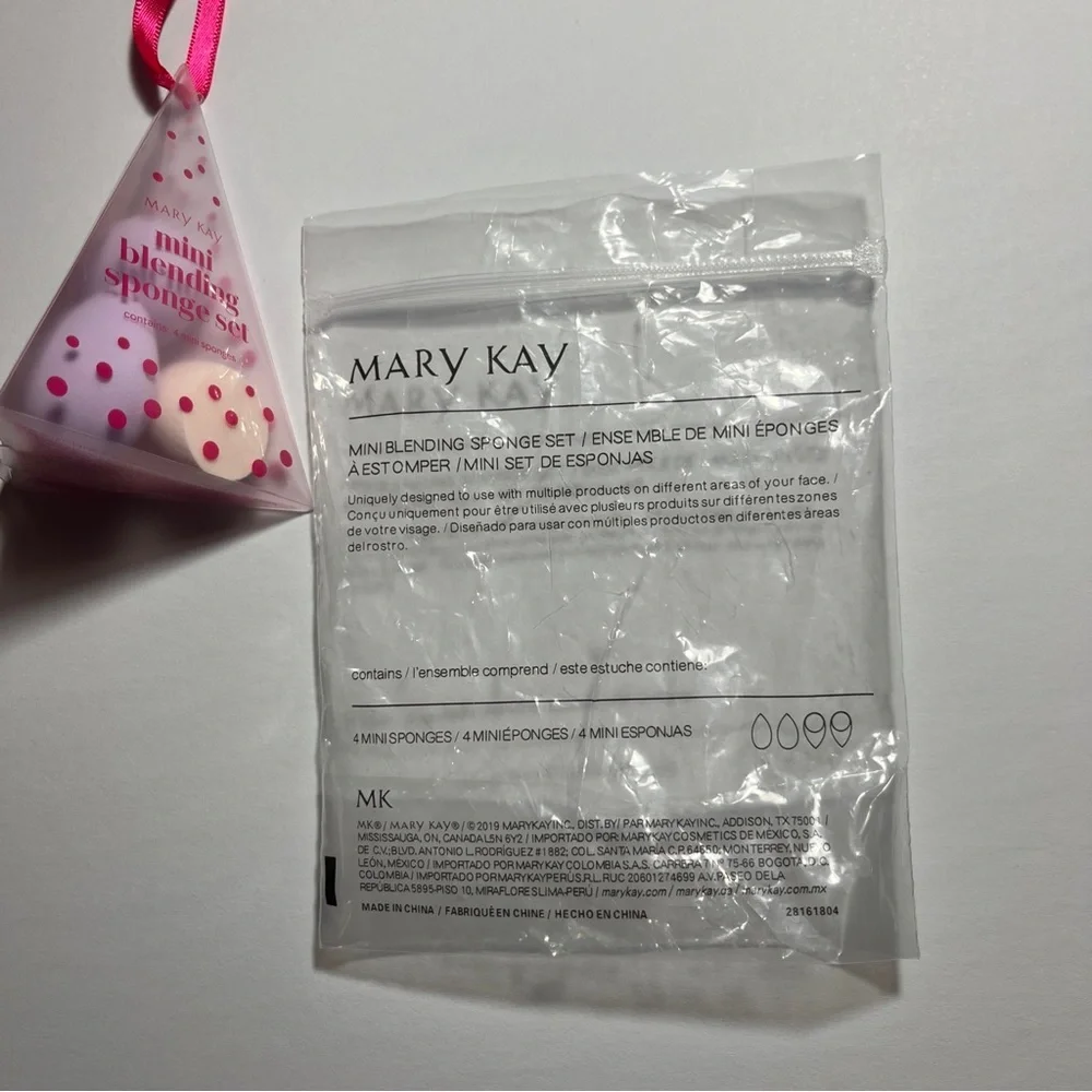Mary Kay Limited Edition Mini Blending Sponge Set Of 4 Teardrop Flat Edge Sponge